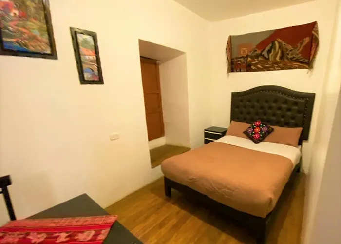 Kusichiq House Hostel
