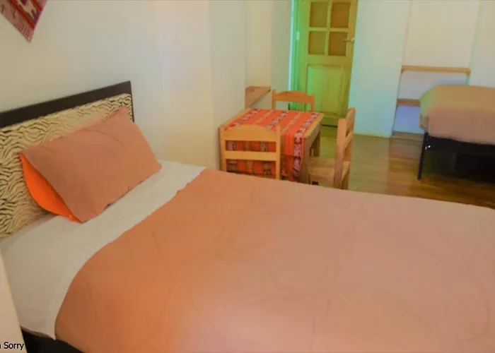 Kusichiq House Hostel