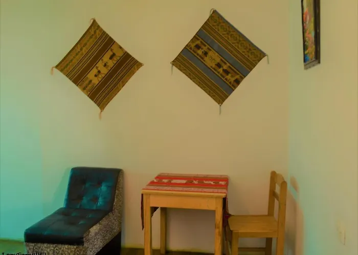 Kusichiq House Hostel